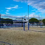 Floating Sea House Seaesta *