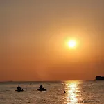 Floating Sea House Seaesta Casa de Férias *