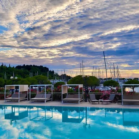 Holiday home Floating Sea House Seaesta