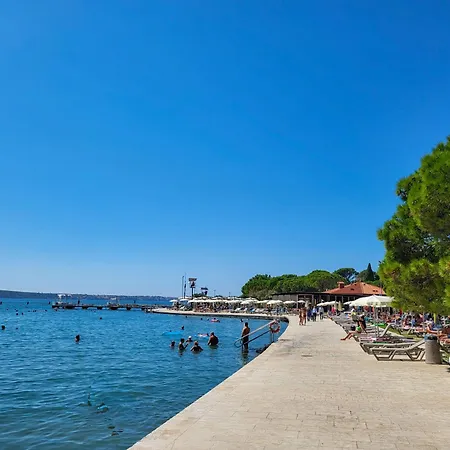 Floating Sea House Seaesta *