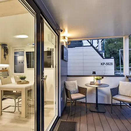 Modern Floating - Hausboot Seaesta - Rooftop Jacuzzi Terrace & Marina Views *