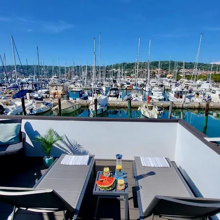 Modern Floating - Hausboot Seaesta - Rooftop Jacuzzi Terrace & Marina Views