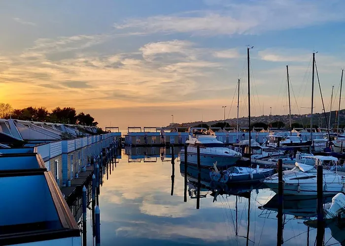 Floating Sea House Seaesta Portorož