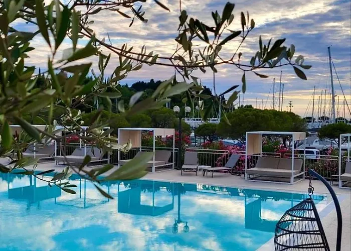 Floating Sea House Seaesta Tatil Evi