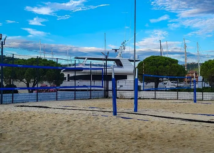 Floating Sea House Seaesta *