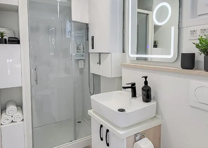 Floating Sea House Seaesta